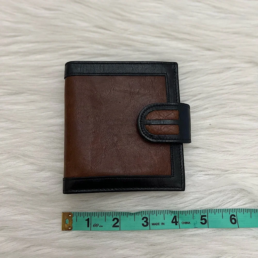 NOYMER - CLASSIC BROWN LEATHER COMPACT BI-FOLD SNAP WALLET